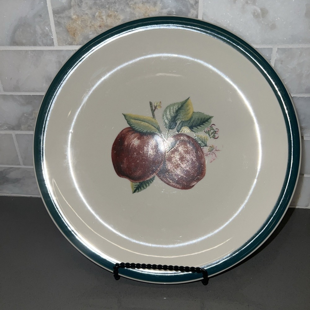 China Pearl Casuals Apples Dinner Plate Dinnerware Tableware Decor  10 3/8"